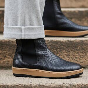 NEW 1980 LEATHER Croc emboss Flat Women's Boots mid-calf Casual size 38 BLACK